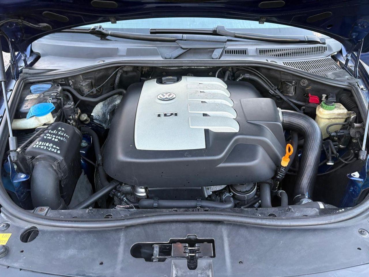 Volkswagen Touareg 2005 — photo 10