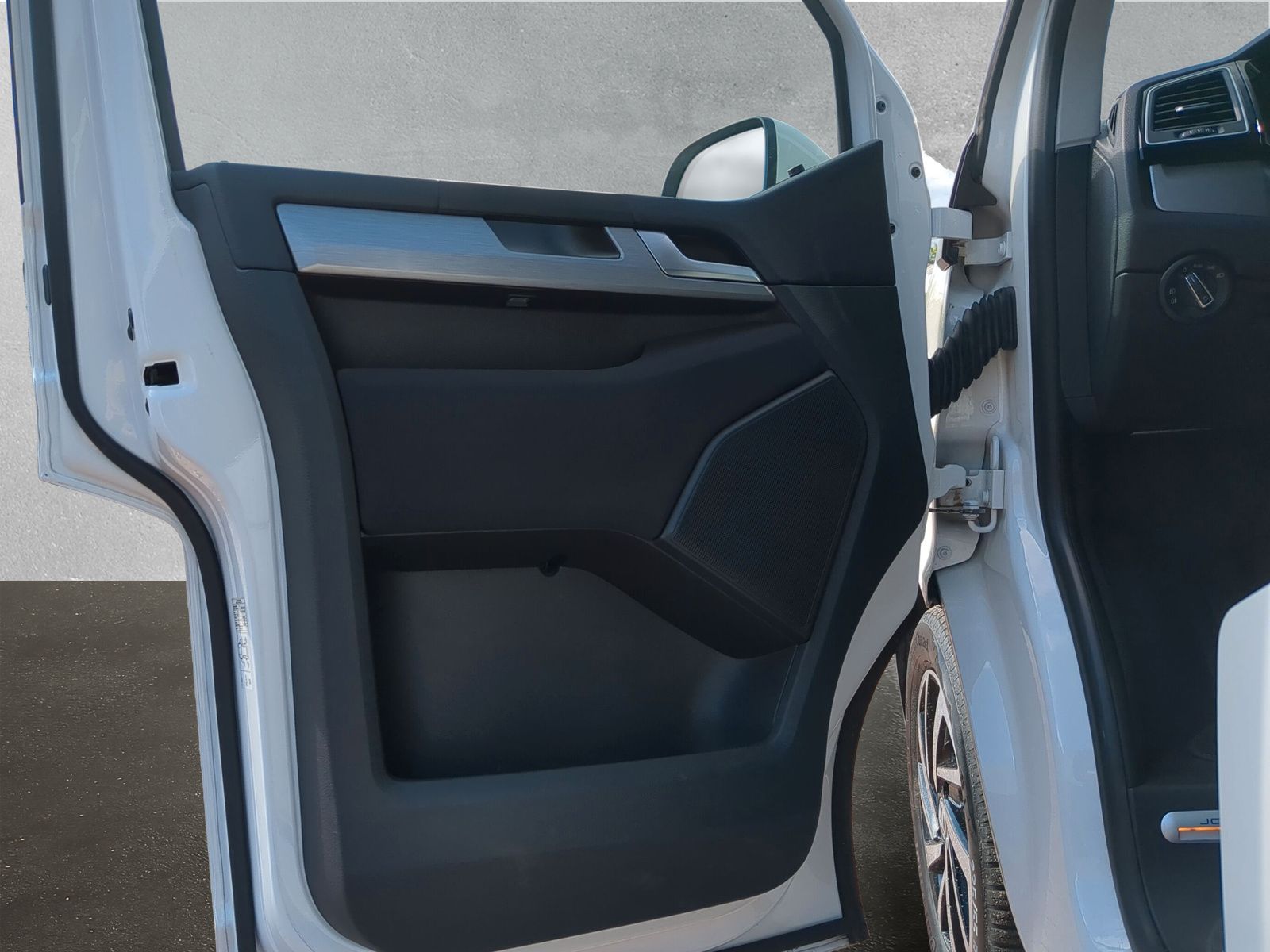 Fahrzeugabbildung Volkswagen T6 Multivan 2.0 TDI Join AHK Kamera Tempomat