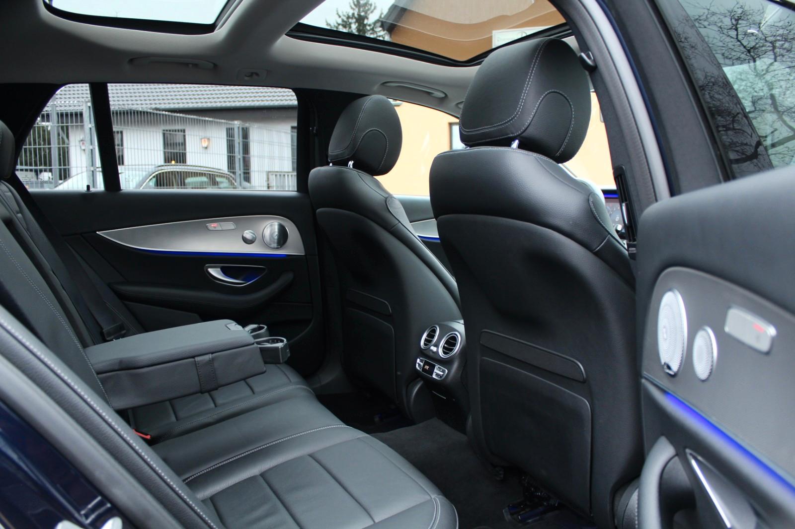 Mercedes-Benz E 250 1.HAND! DISTR 4xSHZ SITZKLIMA STANDHZ PANO
