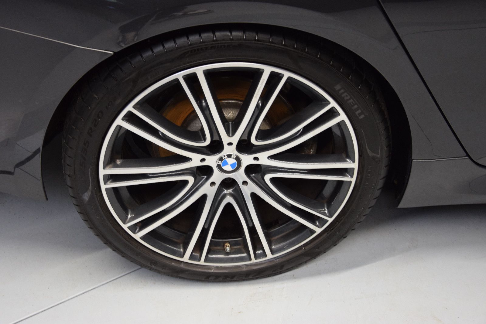 Fahrzeugabbildung BMW 520 d xDrive M Sport Leder Panorama H&K 360°