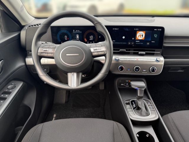 Fahrzeugabbildung Hyundai KONA Select 2WD +KLIMA+PDC+RFK+NAVI+CARPLAY+UVM+