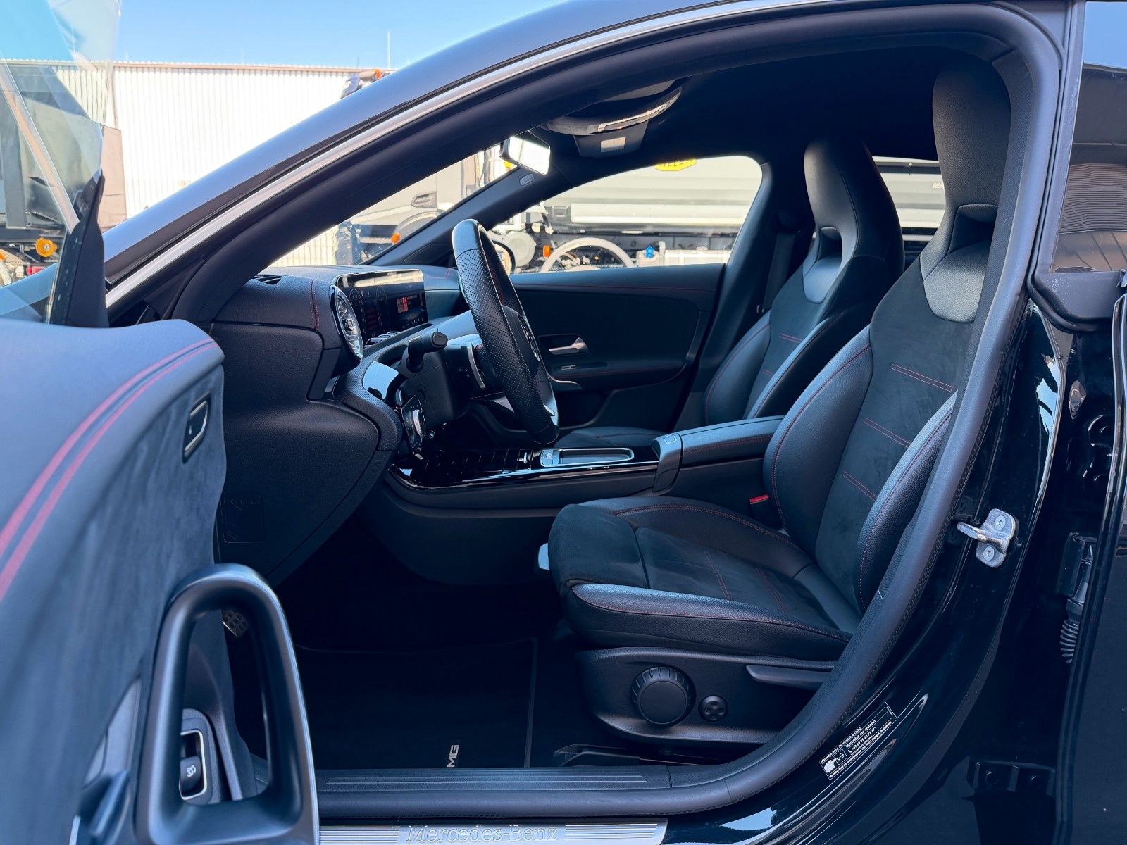 Fahrzeugabbildung Mercedes-Benz CLA 200 SB AMG R-Kamera+TOTW+
