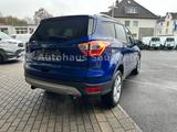 Ford Kuga Titanium - Ford Kuga: Blau