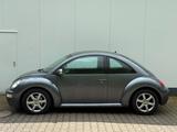 Volkswagen New Beetle Lim. 2.0*AUTOMATIK*38.000KM*1HAND - Volkswagen New Beetle mit Benzin-Antrieb: Limousine