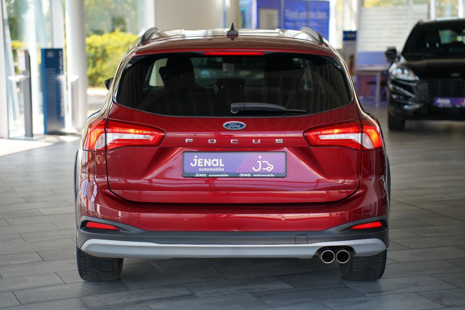 Fahrzeugabbildung Ford Focus Active*Winter P.*AHK schwenkb.*KEYFREE*NAV