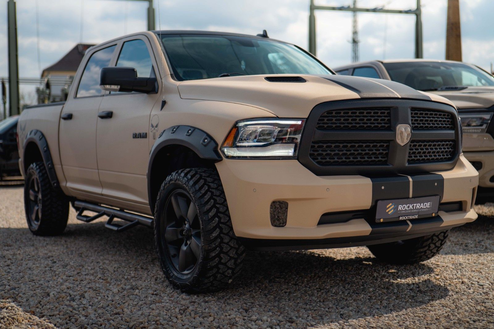 Fahrzeugabbildung Dodge RAM 5.7 V8 HEMI 4x4 PUNISHER OFFROAD RAPTOR LACK