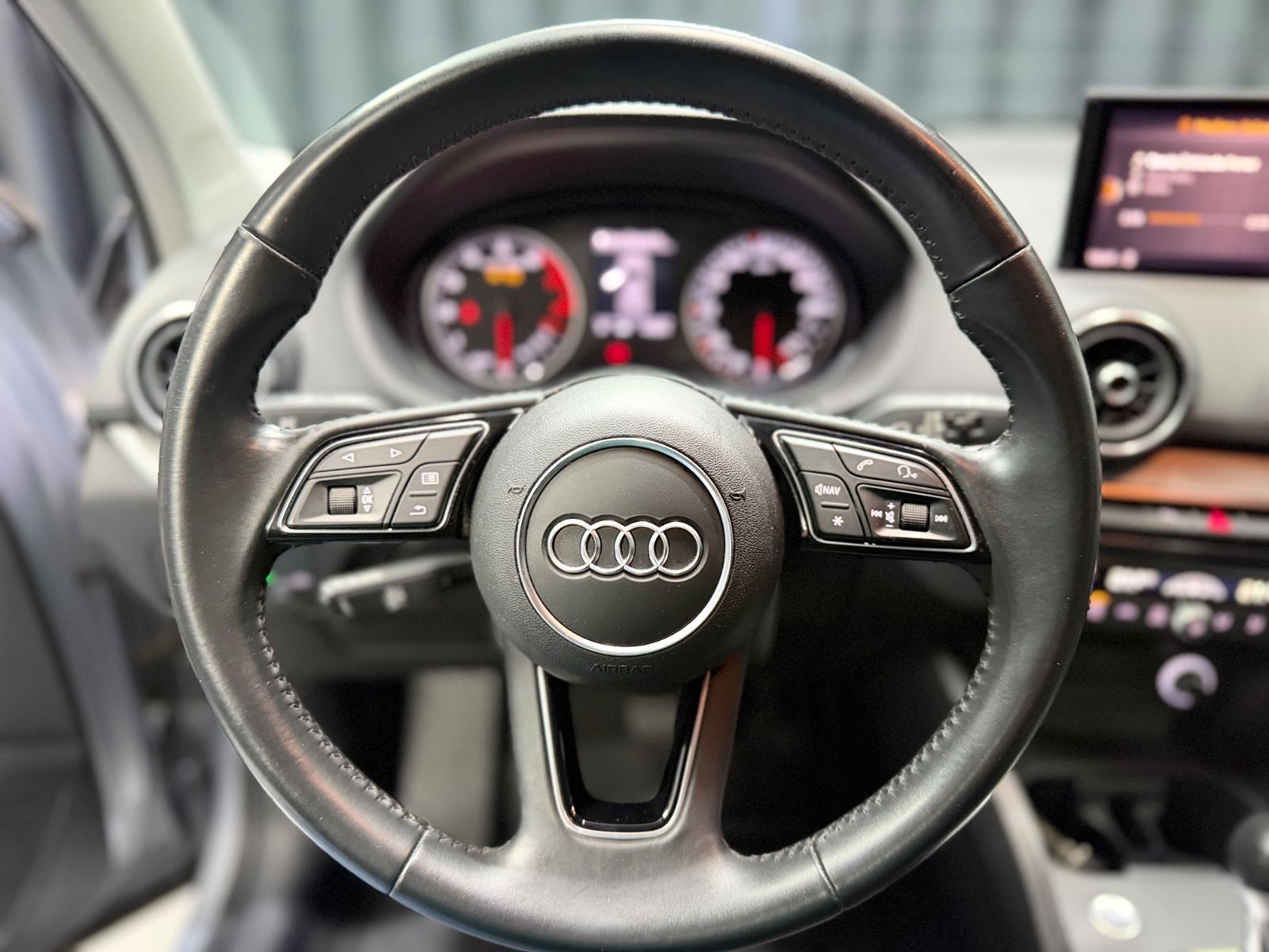 Fahrzeugabbildung Audi Q2 basis ultra|S-TRONIC|NAVI|PDC|LED LICHT|