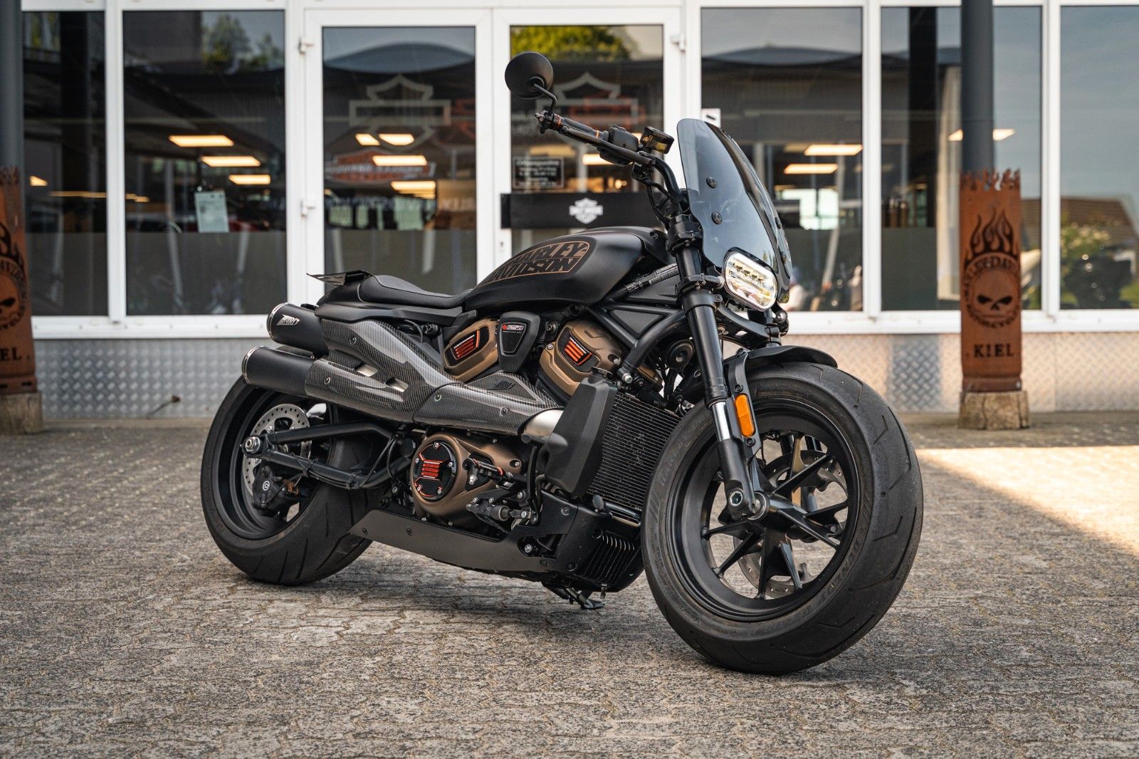 Fahrzeugabbildung Harley-Davidson SPORTSTER S RH1250S HD-Kiel 240er-Umbau