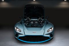 ASTON MARTIN V12 Speedster - Top Gun Maverick - 1 von 88