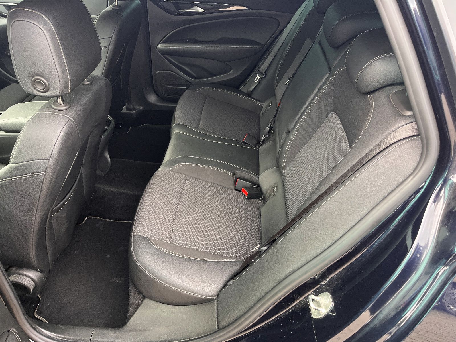 Fahrzeugabbildung Opel Insignia B Sports Tourer Innovation