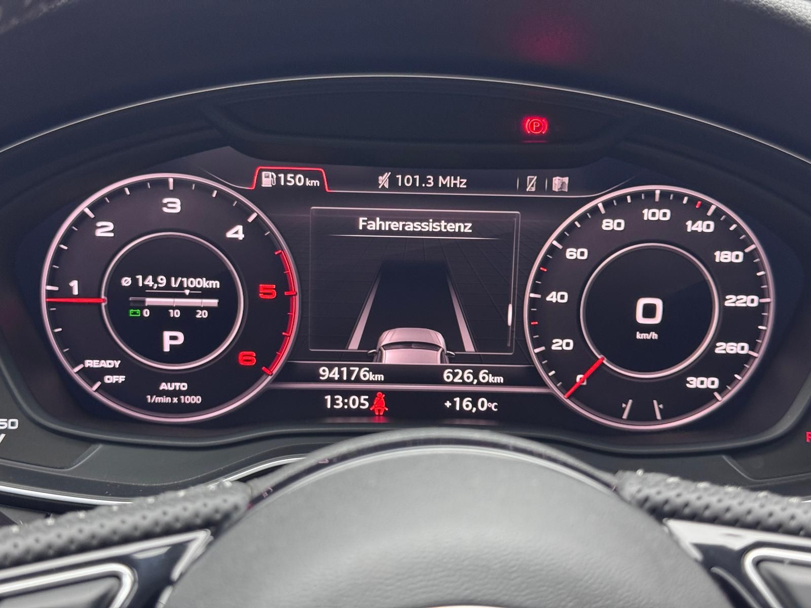 Fahrzeugabbildung Audi 40 TDI S-LINE MATRIX/ACC/KEYL/PANO/VIRTUAL/R-CAM