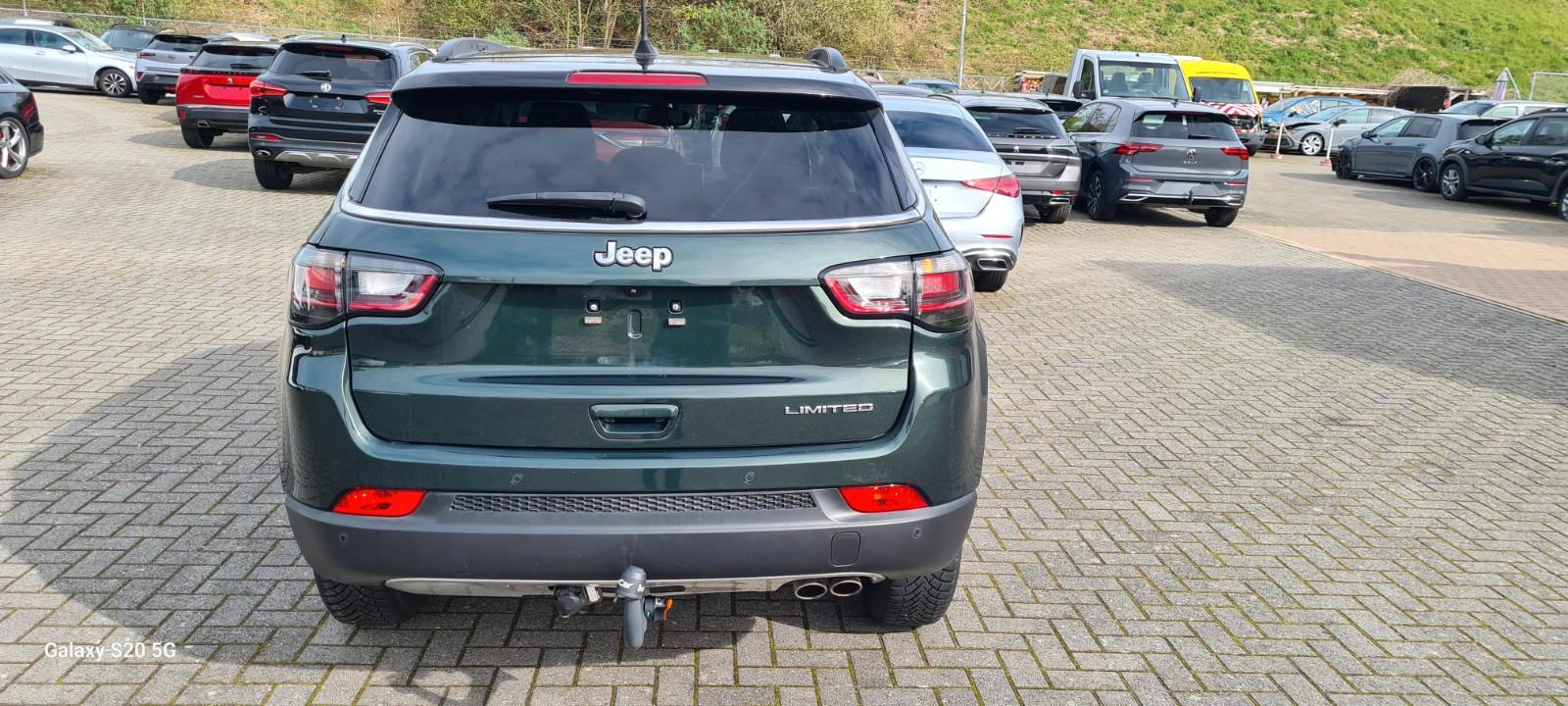 Jeep Compass B.