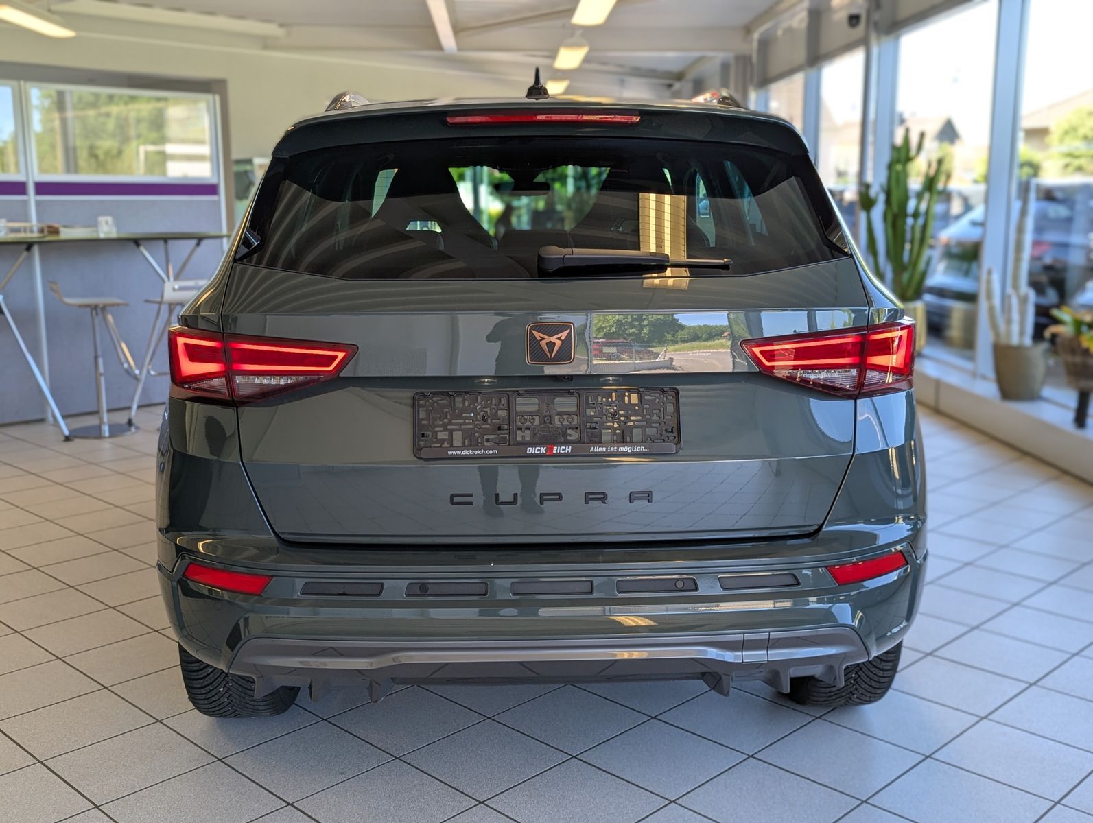 Fahrzeugabbildung CUPRA Ateca 1.5 TSI DSG Pano Memory ACC AHK-Vorb. 19"