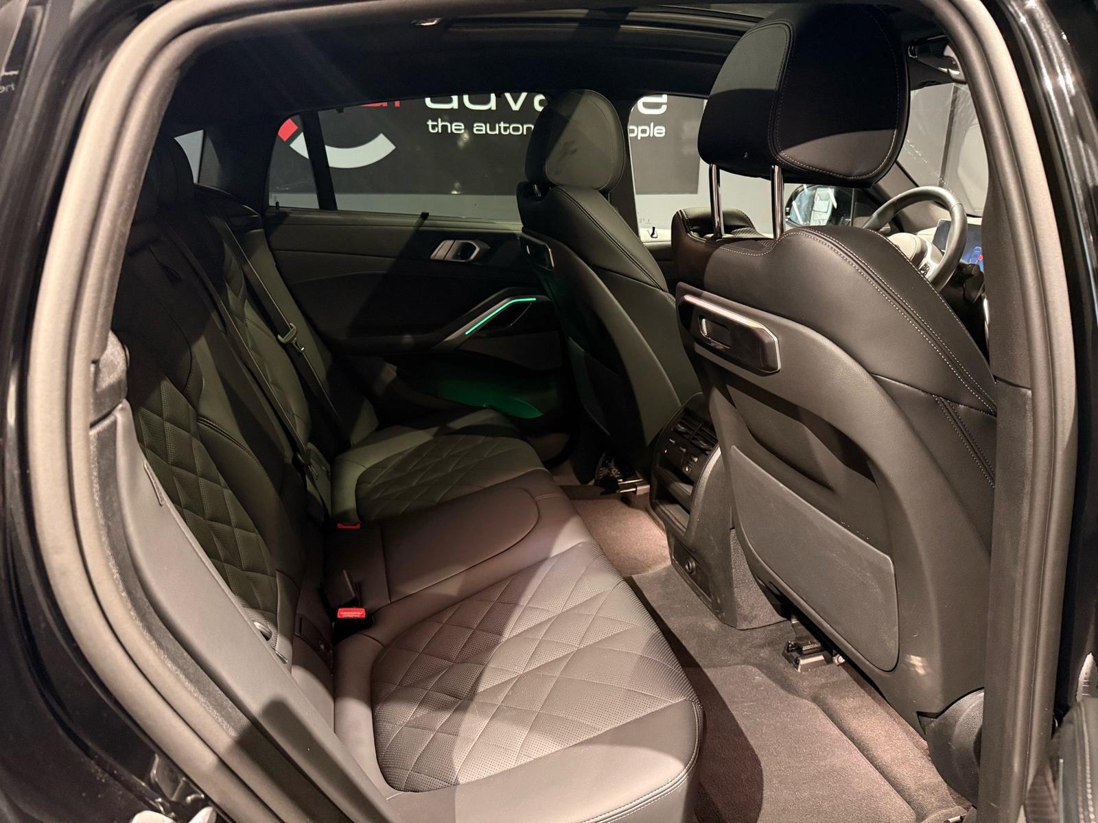 BMW X6 xDrive30d M Sport Pro "22" H&K – 30