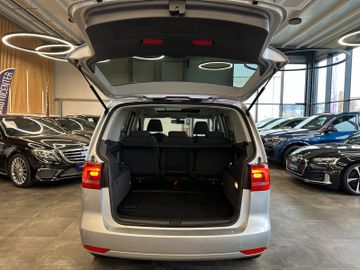 Volkswagen Touran Highline DSG *PANO*SHZ*NAVI*PDC*TEMPOMAT*