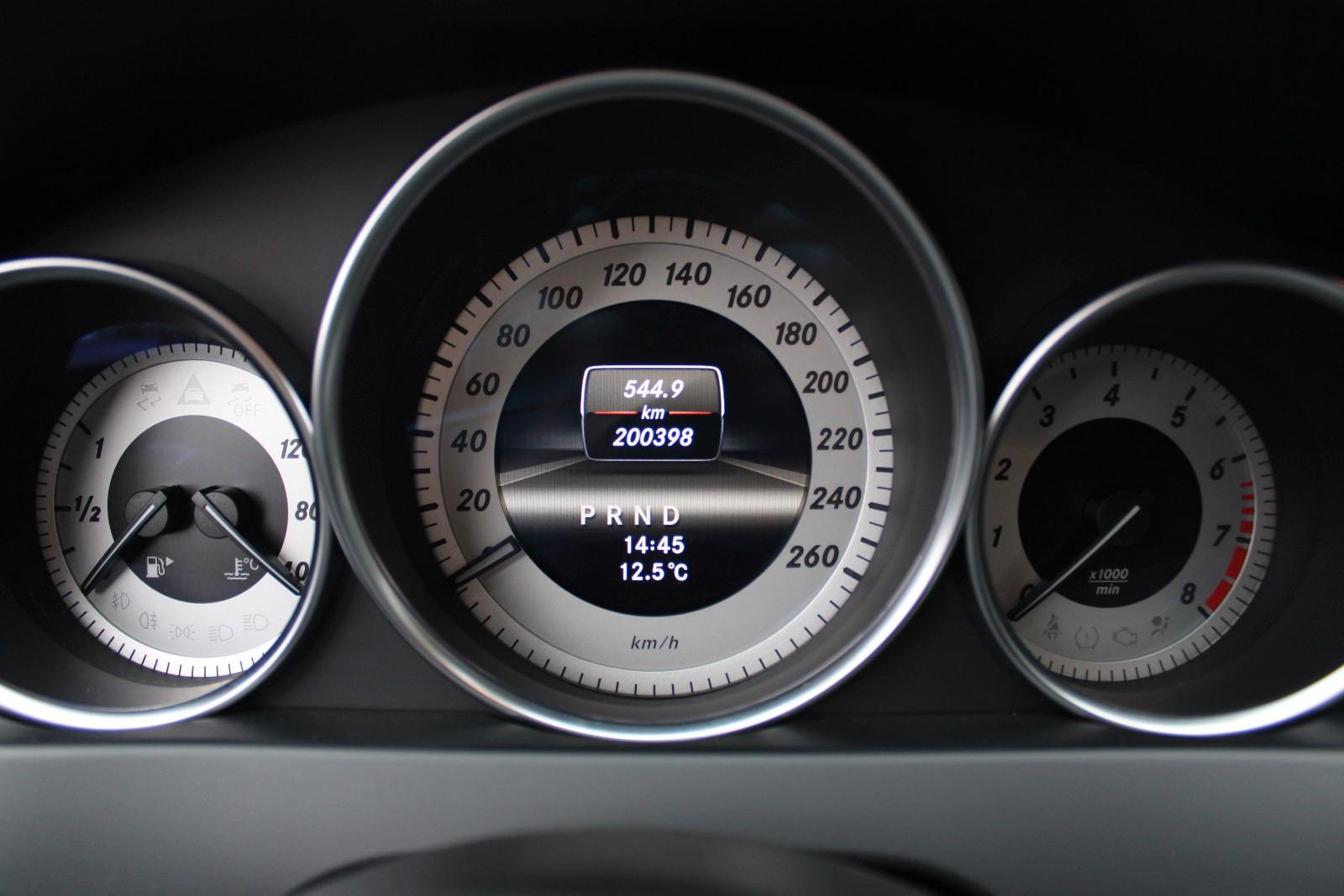 Mercedes-Benz C250 2013 — photo 18