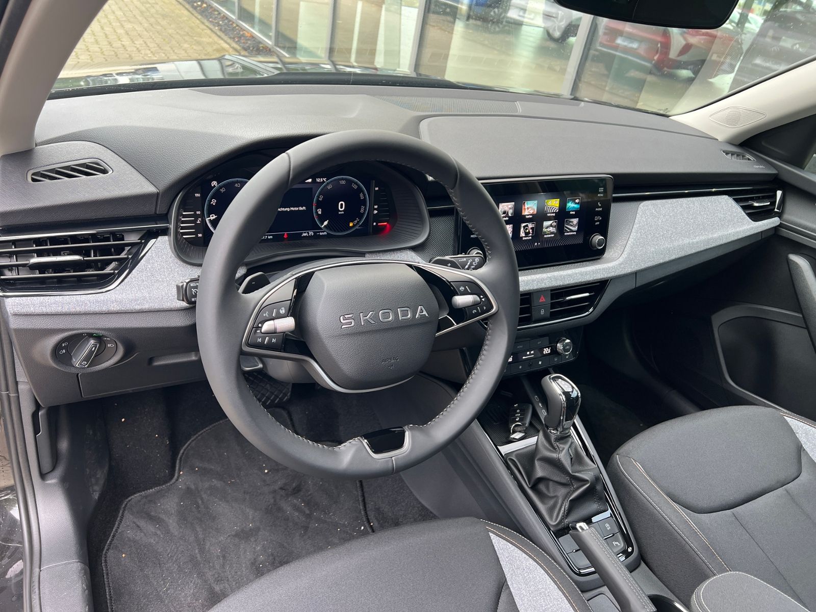 Fahrzeugabbildung SKODA Kamiq DRIVE 1,0 TSI DSG *Matrix LED, Smart Link,