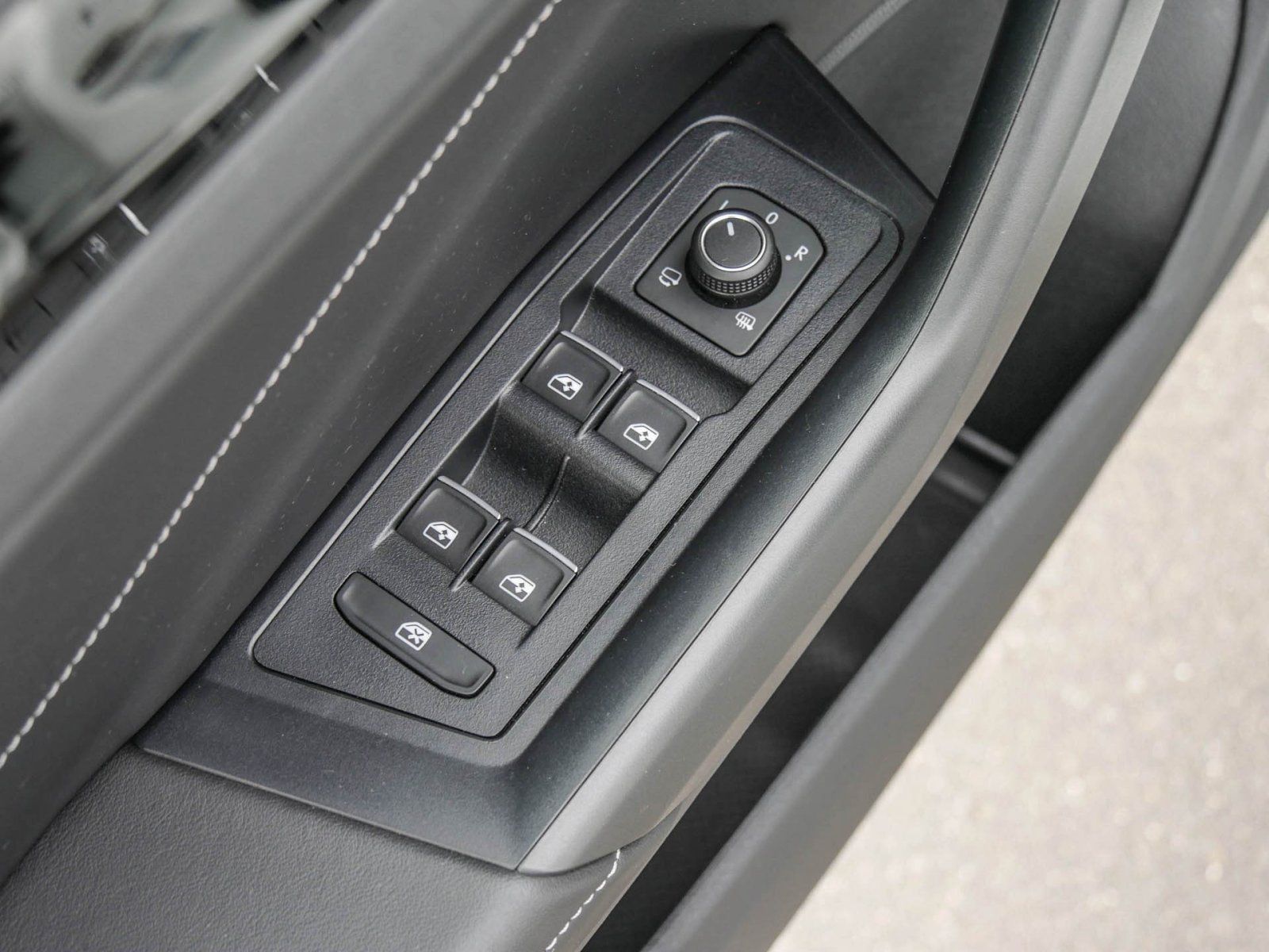 Volkswagen T-Roc - Bild 15