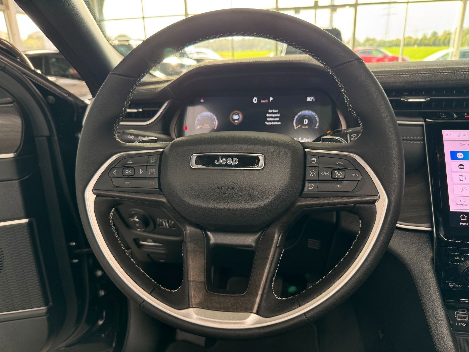 Fahrzeugabbildung Jeep Grand Cherokee 3.6 V6 Limited 4x4 Night Edition