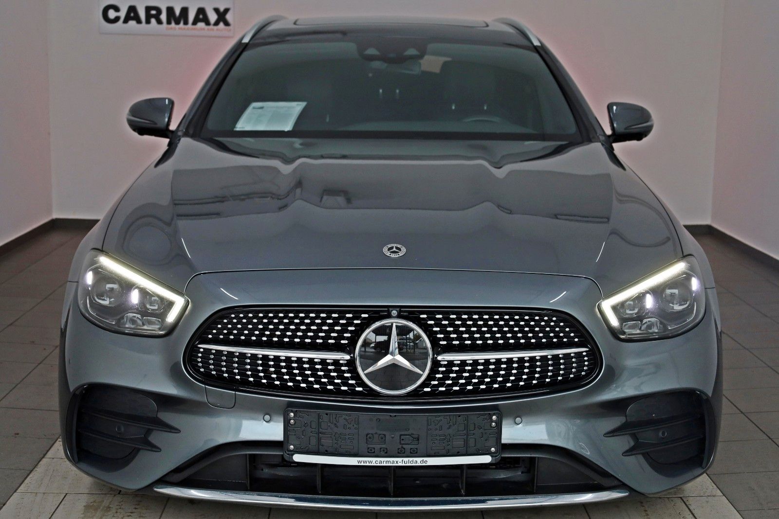 Fahrzeugabbildung Mercedes-Benz E 450 T, 4Matic,AMG Line,Panorama,360°,AHK el,WR
