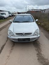 Citroën Citroen Xsara - Citroën Xsara Picasso mit Benzin-Antrieb: Limousine, Schaltgetriebe