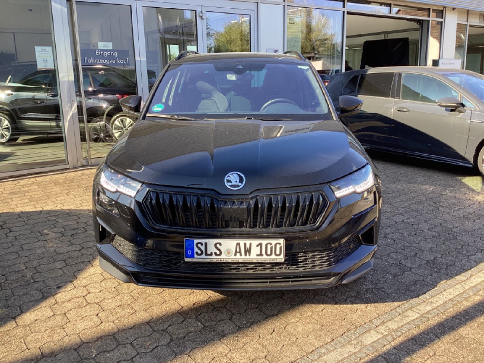 Fahrzeugabbildung SKODA Karoq Sportline 2.0 TSI DSG 4x4 Navi AHK ACC