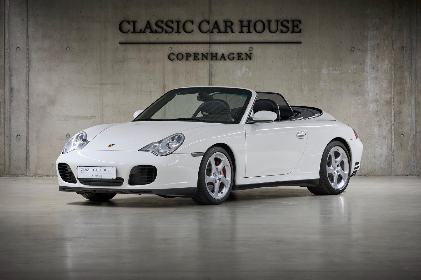 Porsche 911 Carrera 4S - 6-speed manual / GT3 seats