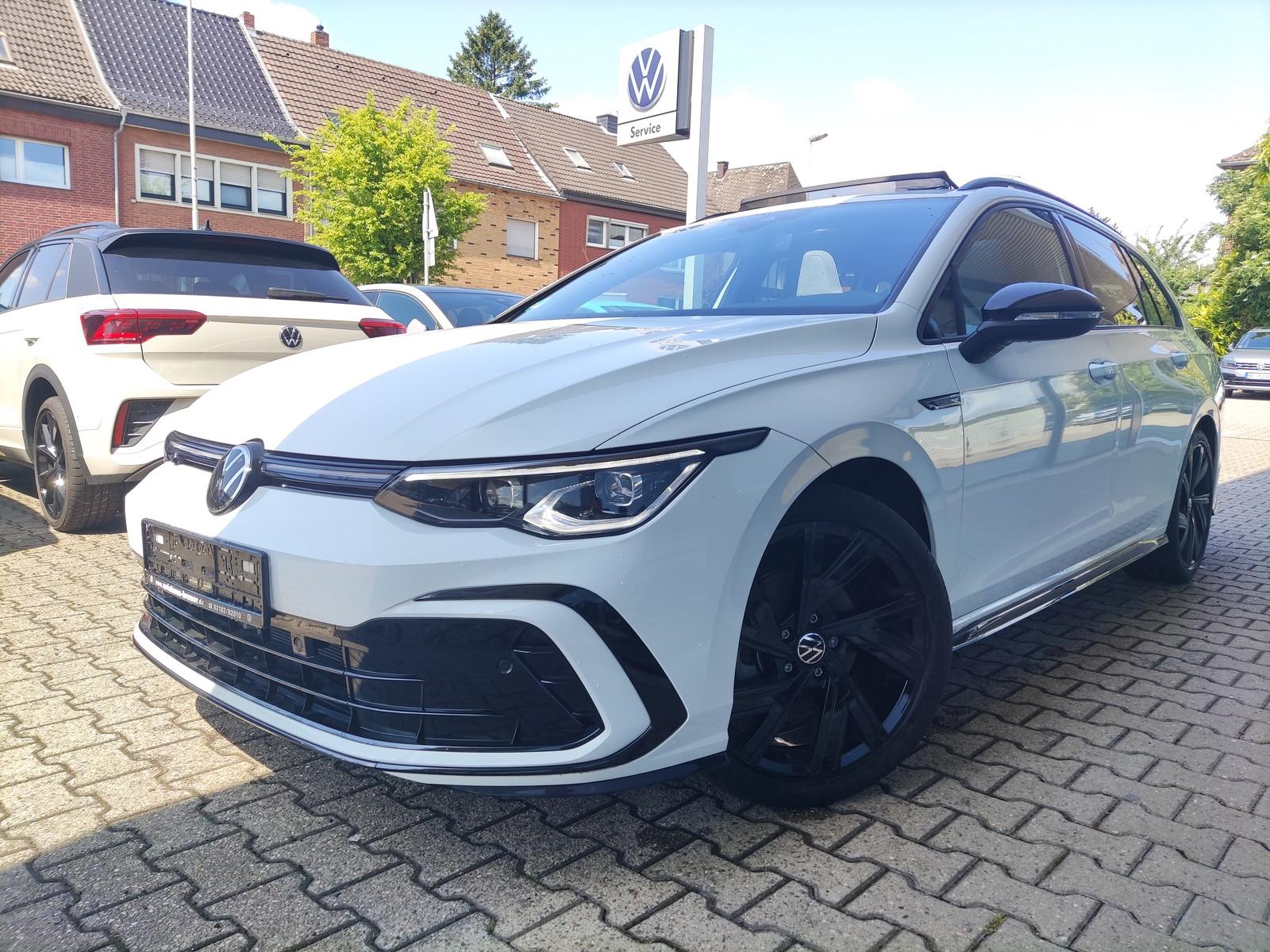 Volkswagen Golf Variant VIII R-Line IQ,NAV,AHK,PANO