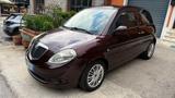 Lancia Ypsilon 1.3 MJT 75 CV Argento - Lancia Ypsilon Argento mit Diesel-Antrieb