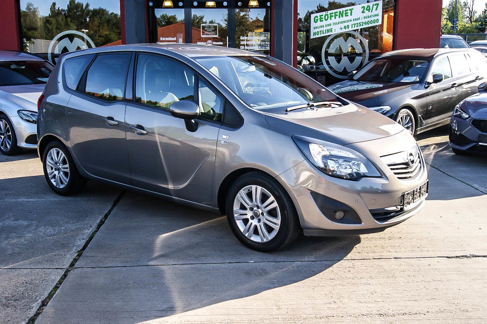 Fahrzeugabbildung Opel Meriva B 1.4Turbo 150 Jahre Opel 1HAND ANHZV PDC