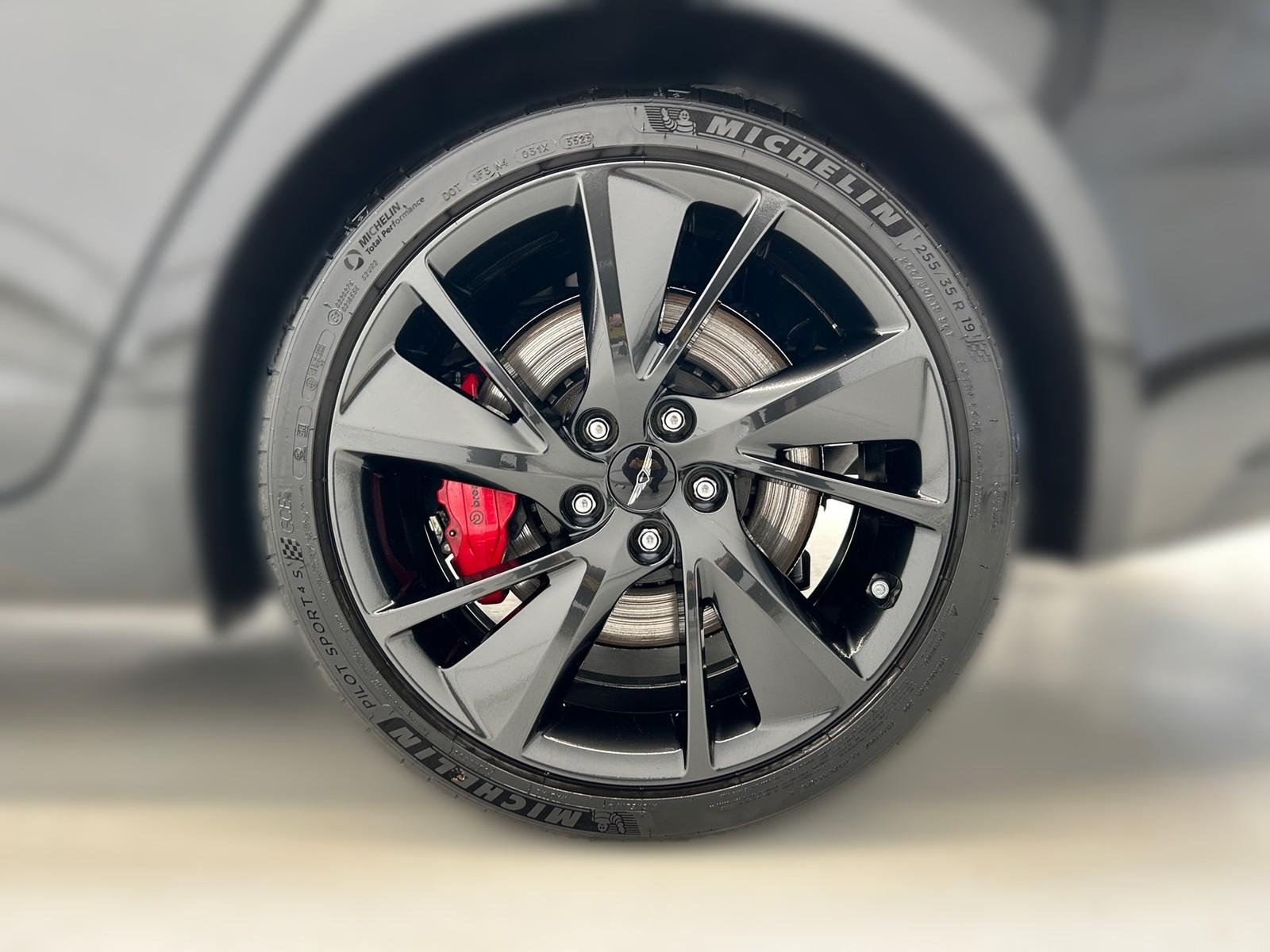 Genesis G70 Sedan 2.0 T-GDi Sport