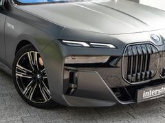 BMW M760 – 7 / 33