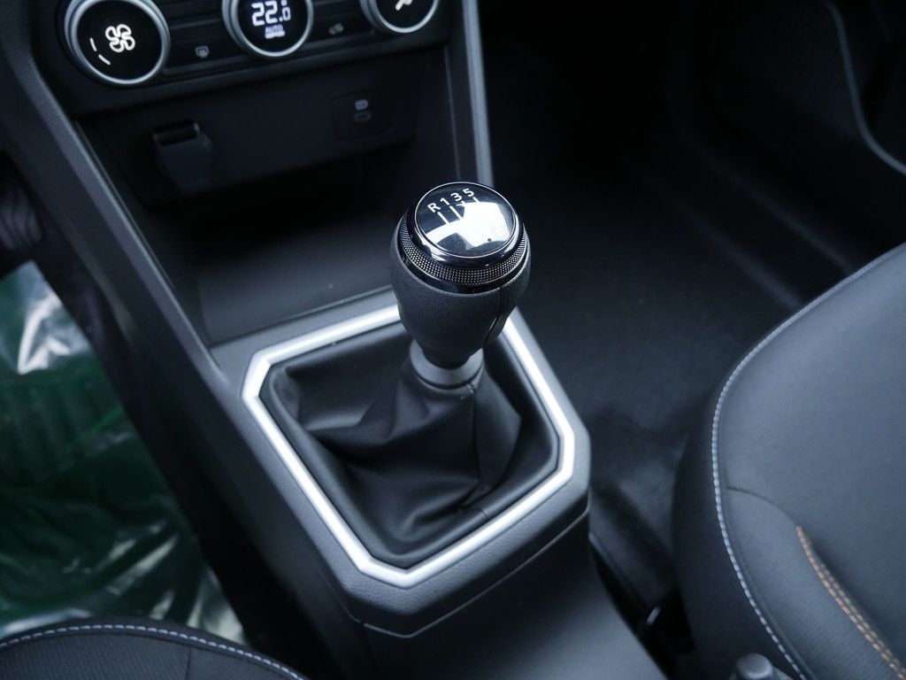 Fahrzeugabbildung Dacia Sandero Stepway Expression TCe 90