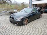 BMW E61 530d TÜV 02/28 pano Dach vieles neu - BMW 530 aus 2005: Kombi, 530d