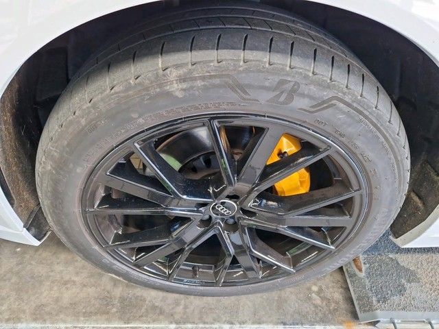 Fahrzeugabbildung Audi e-tron 55 S line black quattro B&O Navi Matrix