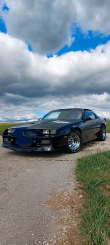 Chevrolet Camaro IROC Z28