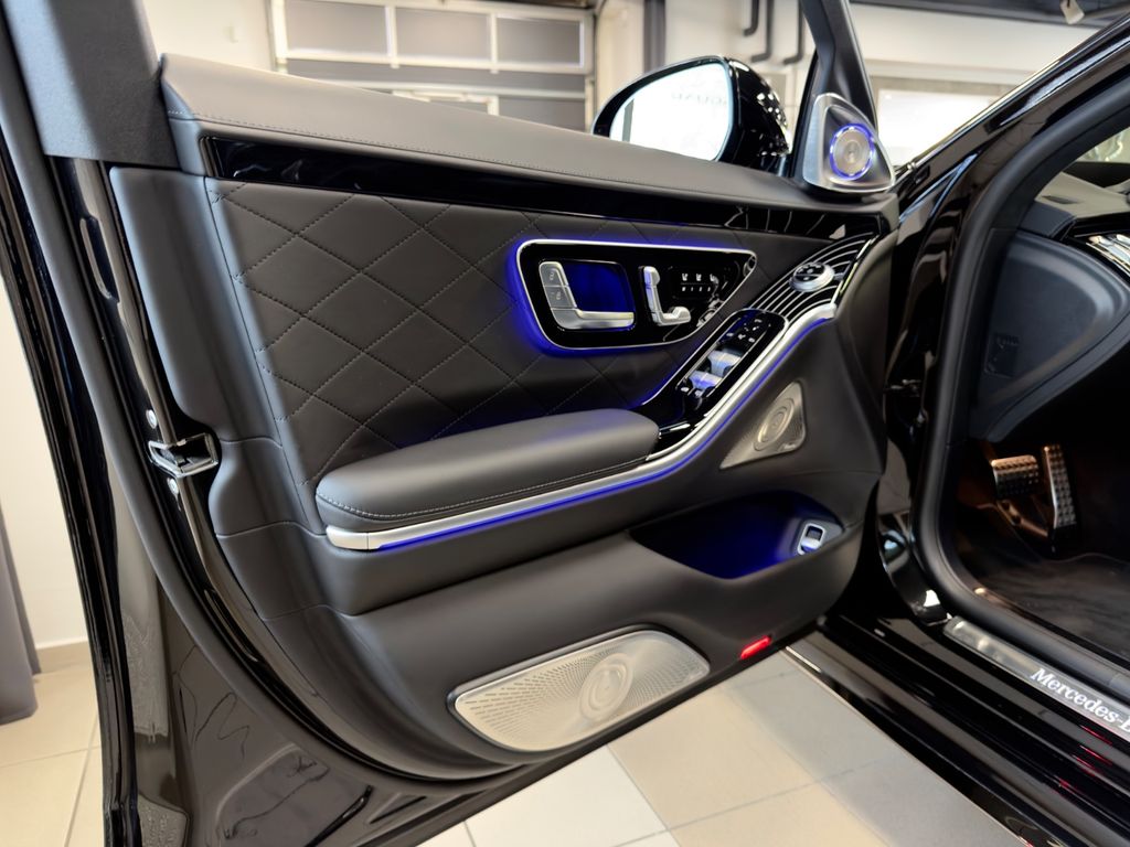 MERCEDES-BENZ S-Class 2023