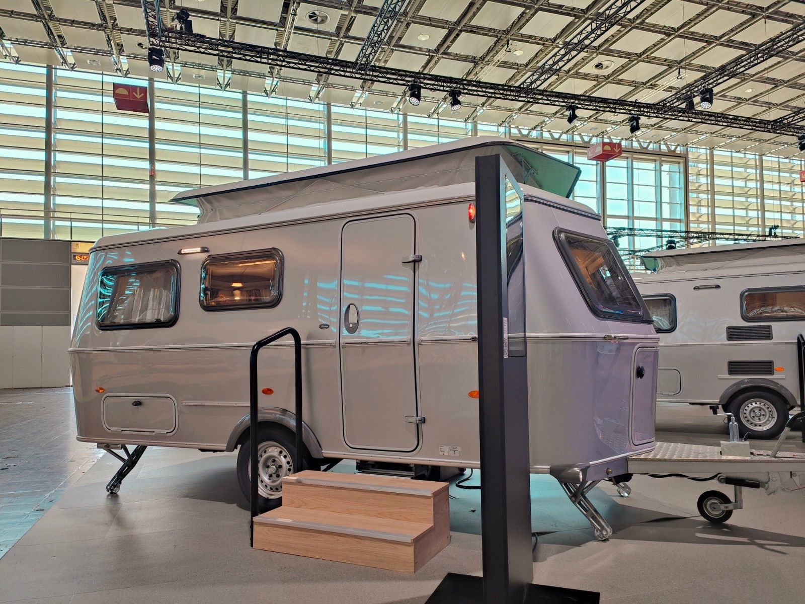 Fahrzeugabbildung HYMER / ERIBA / HYMERCAR TOURING 560 LEGEND URBAN 2025