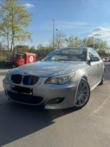 BMW 530i A - - BMW 530 aus 2003
