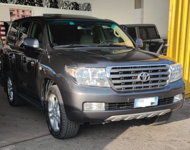 Toyota Land Cruiser 200 V8 4.5 D4-D