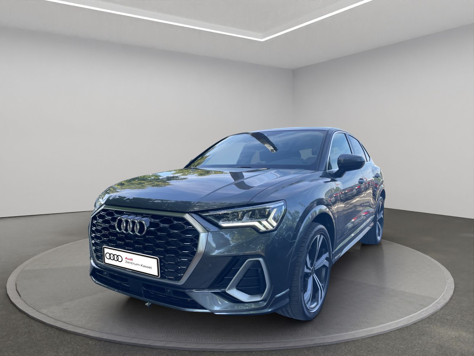 Audi Q3 SB 45 TFSI qu. S line Matrix SONOS AHK 360° foto 2