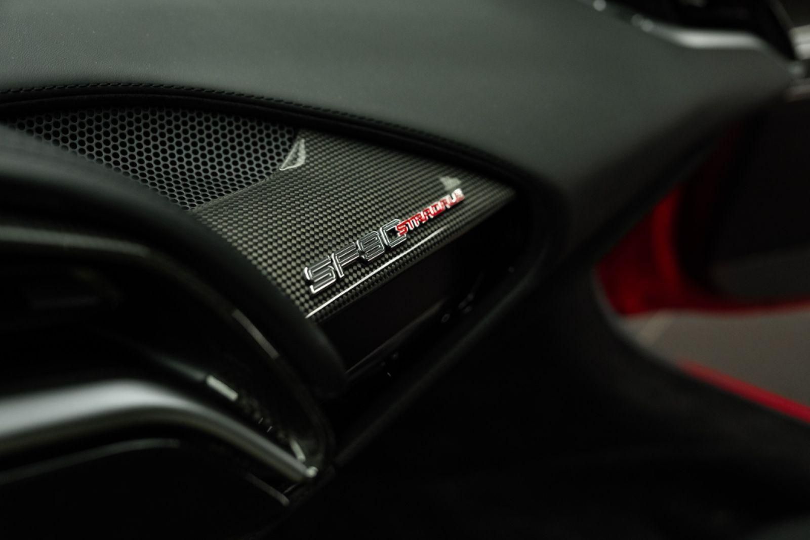 Fahrzeugabbildung Ferrari SF90 Stradale FIORANO/CARBON/CAM