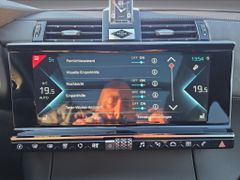 Fahrzeugabbildung DS Automobiles DS 7 Crossback 1.6 E-Tense 300 4x4 Rivoli