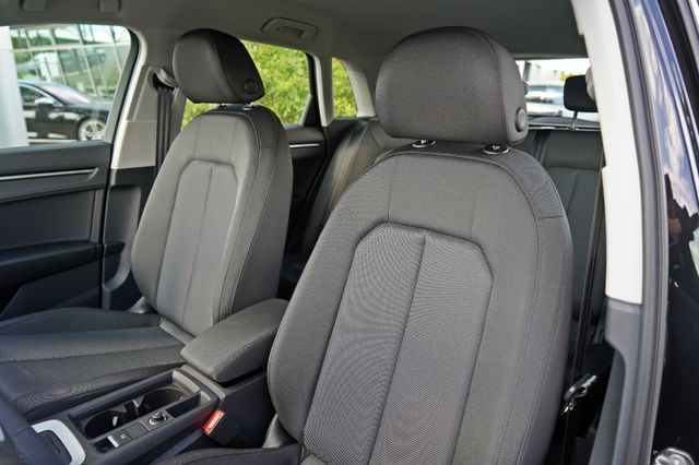 Q3 45TFSIe NAVI+LED BUSINESS  PDC