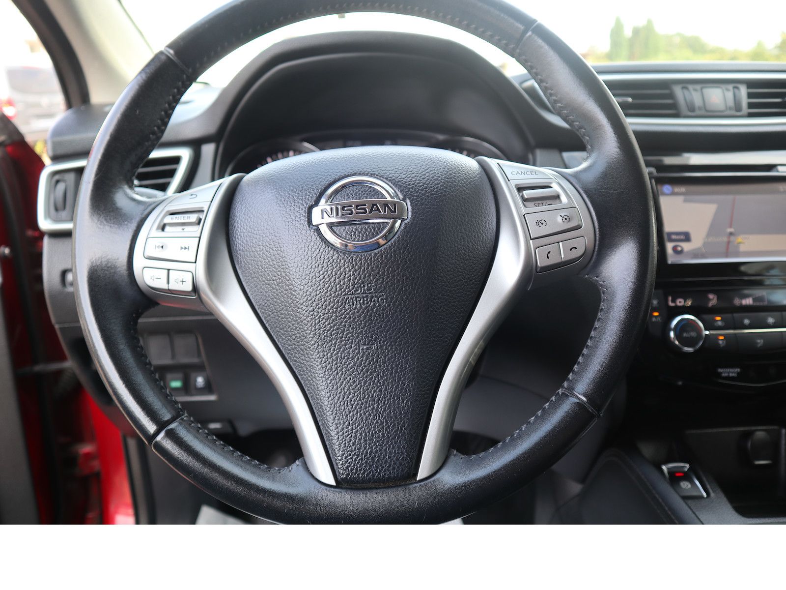 Fahrzeugabbildung Nissan Qashqai Tekna Navi Leder Scheckheftgepflegt