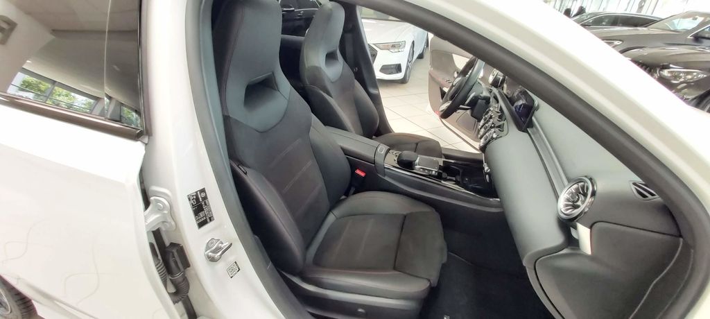 Mercedes-Benz A 250 4M AMG PANO 19 ZOLL TOTW NETTO 32.400