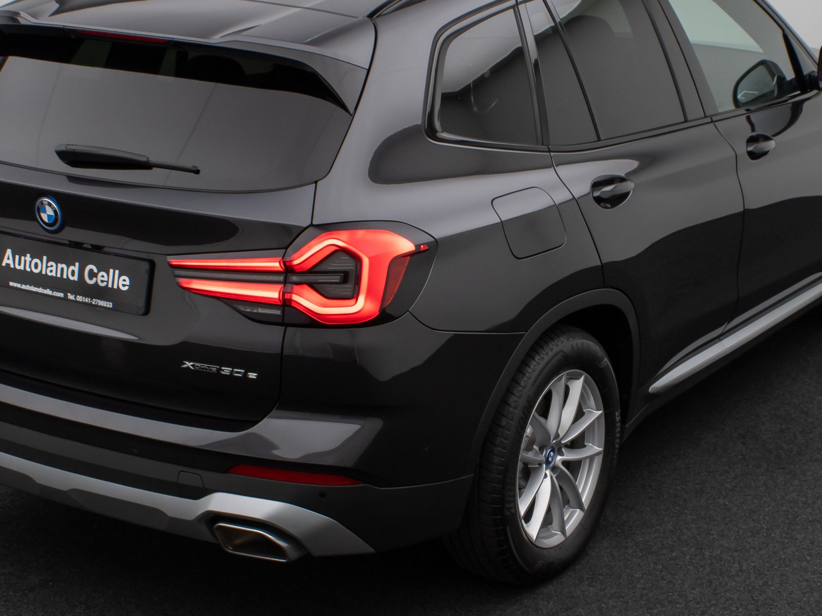 Fahrzeugabbildung BMW X3 xD30e Kamera HUD Lenkrhzg Stop&Go AHK Sport