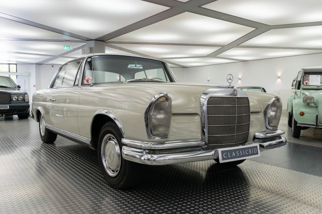 Mercedes-Benz 220 SEb Coupé