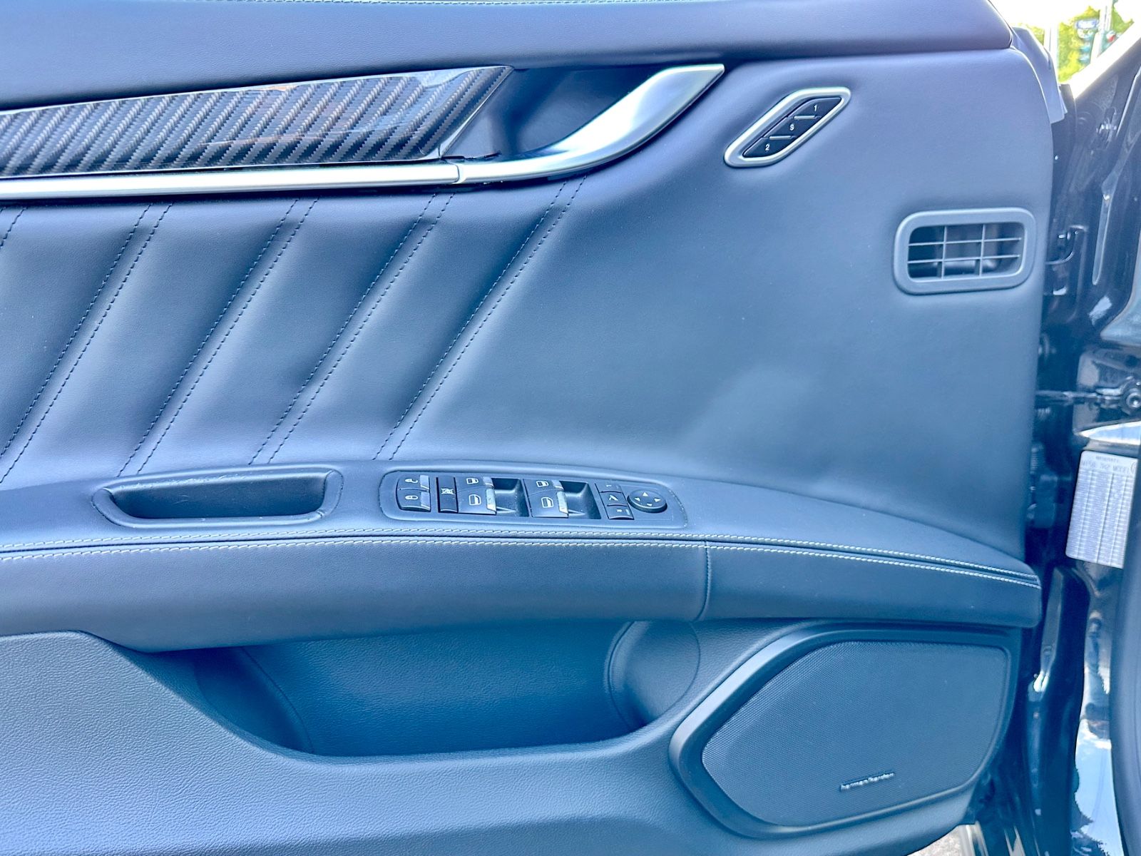 Fahrzeugabbildung Maserati GHIBLI TROFEO *VOLL+CARBON+U.V.M...!