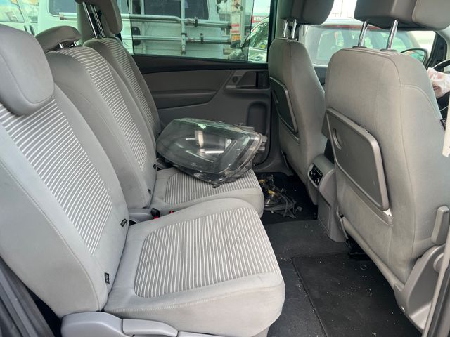 Fahrzeugabbildung Seat Alhambra Style Automatik Motor läuft